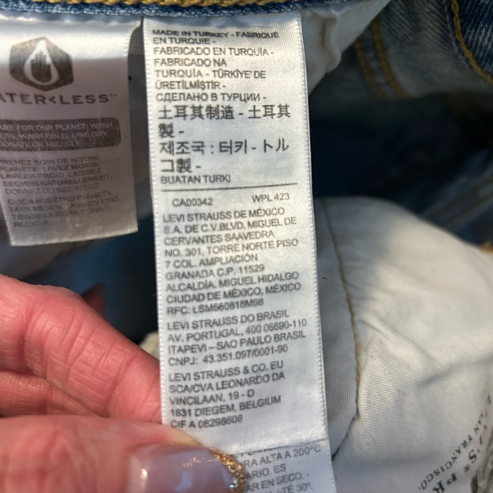 Levi’s 501 Original Fit Women’s Jeans - Picture 13 of 14